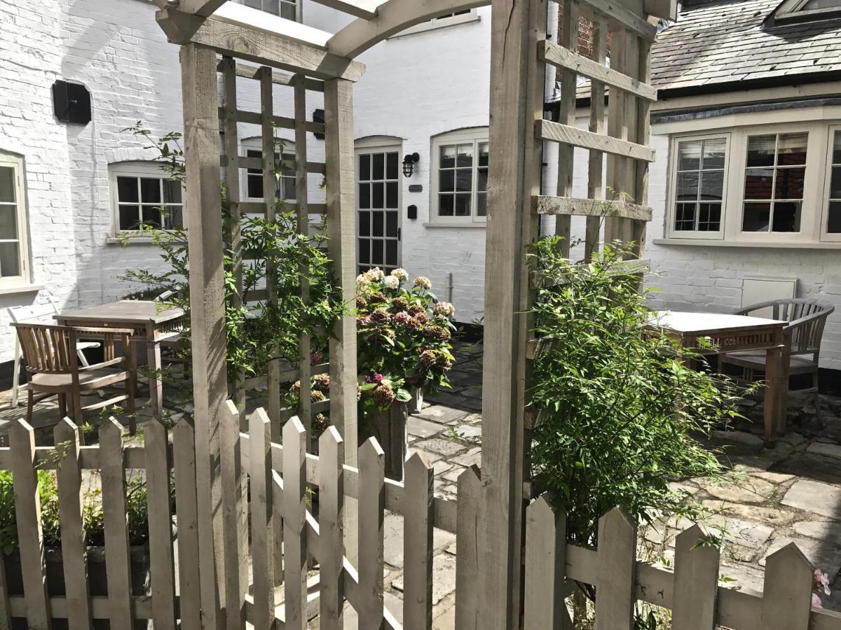 Courtyard Cottages Lymington, 2 Adults Only Exterior foto